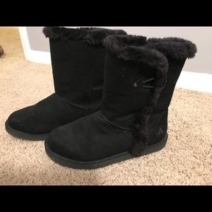 Black Boots with Fur